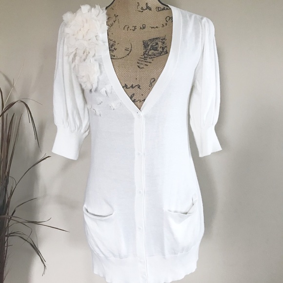 •Trina Turk• floral appliqué tunic sweater - Picture 1 of 7